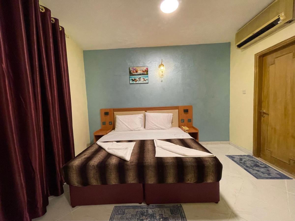 דובאי Mount Sina Hotel By Aura מראה חיצוני תמונה