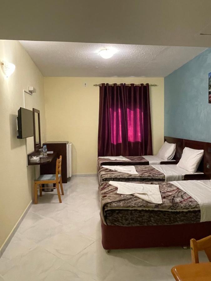 דובאי Mount Sina Hotel By Aura מראה חיצוני תמונה